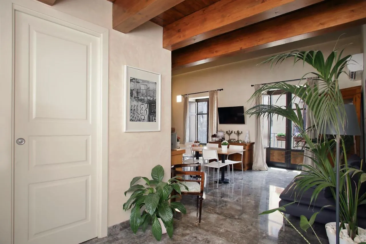 فندق مبيت وإفطار باليرمو Casa Miqva - Rooms In Shared Apartment