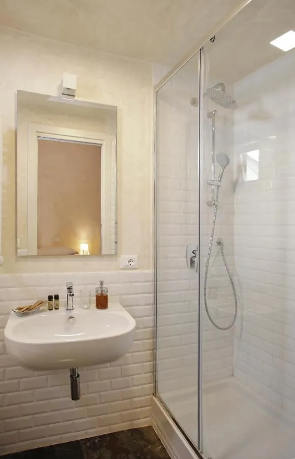 باليرمو Casa Miqva - Rooms In Shared Apartment 2*,