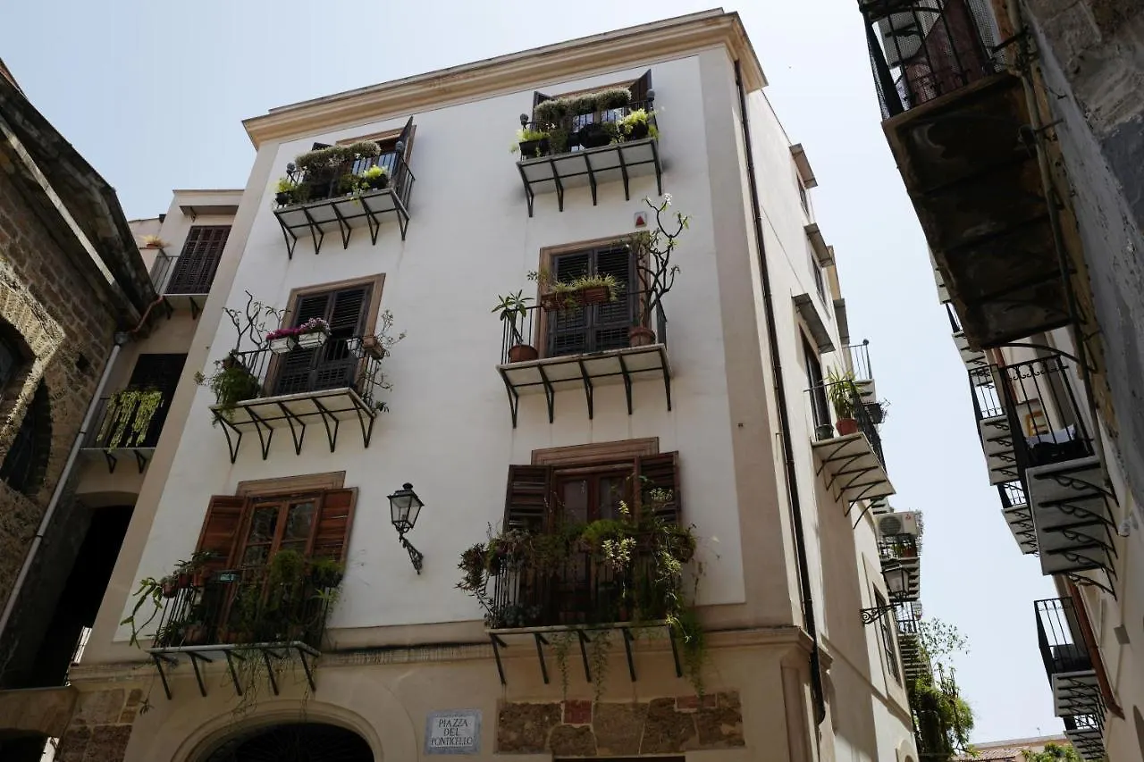Casa Miqvà - Rooms&breakfast Palermo Bed & Breakfast